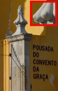 Tetas en el convento